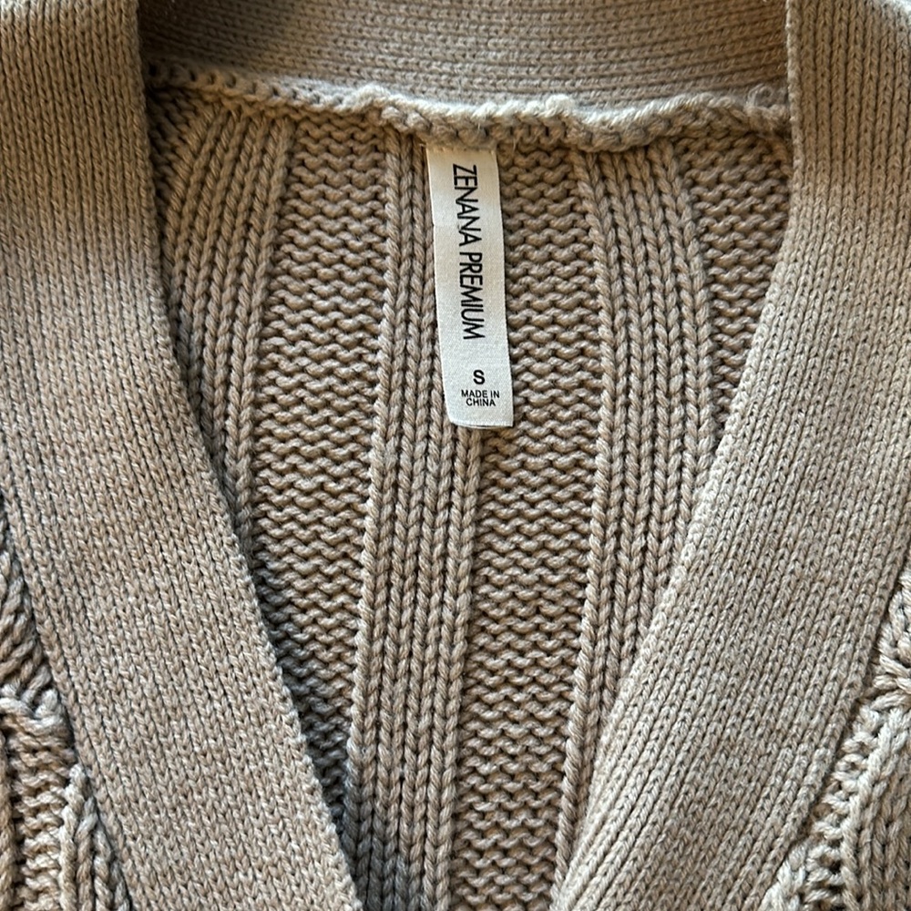 💕 2 for $15 - Zenana Premium button up sweater - Picture 2 of 5